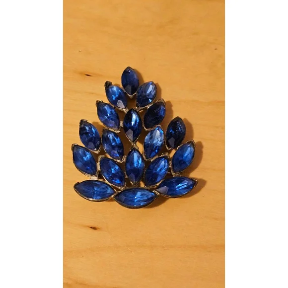 Vintage unsigned royal blue navette brooch - Picture 9 of 9